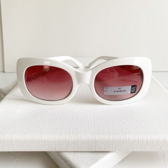 New with tags retro style white sunglasses rose gold - Picture 1 of 5